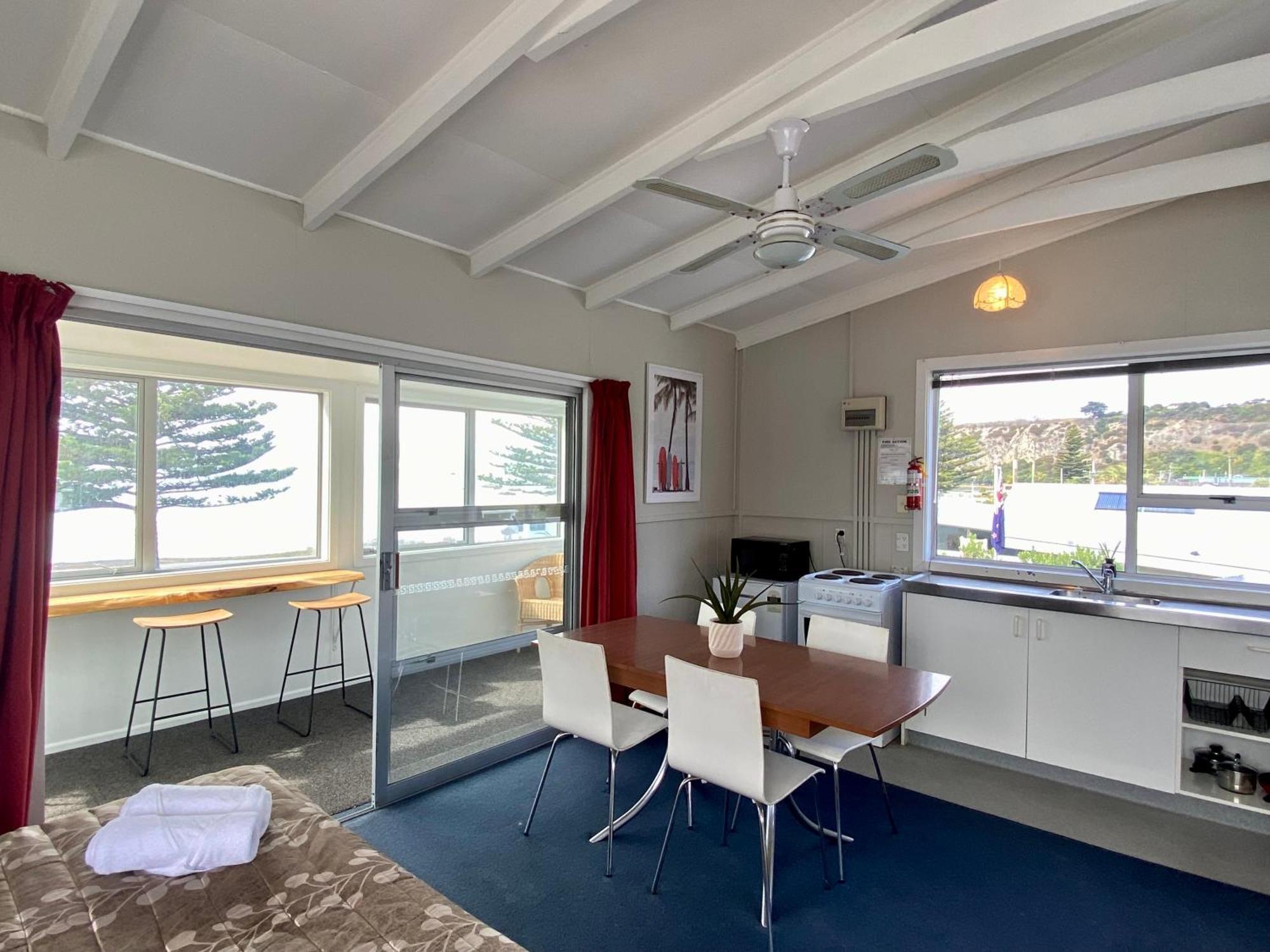 Sea View Motel - Unit 1 Kaikoura Exteriör bild